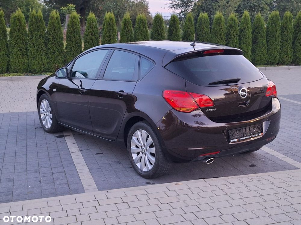 Opel Astra 1.4 Turbo Color Edition - 4