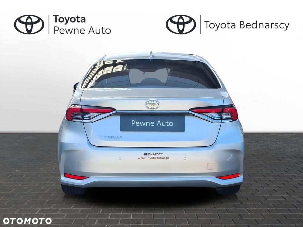 Toyota Corolla - 4