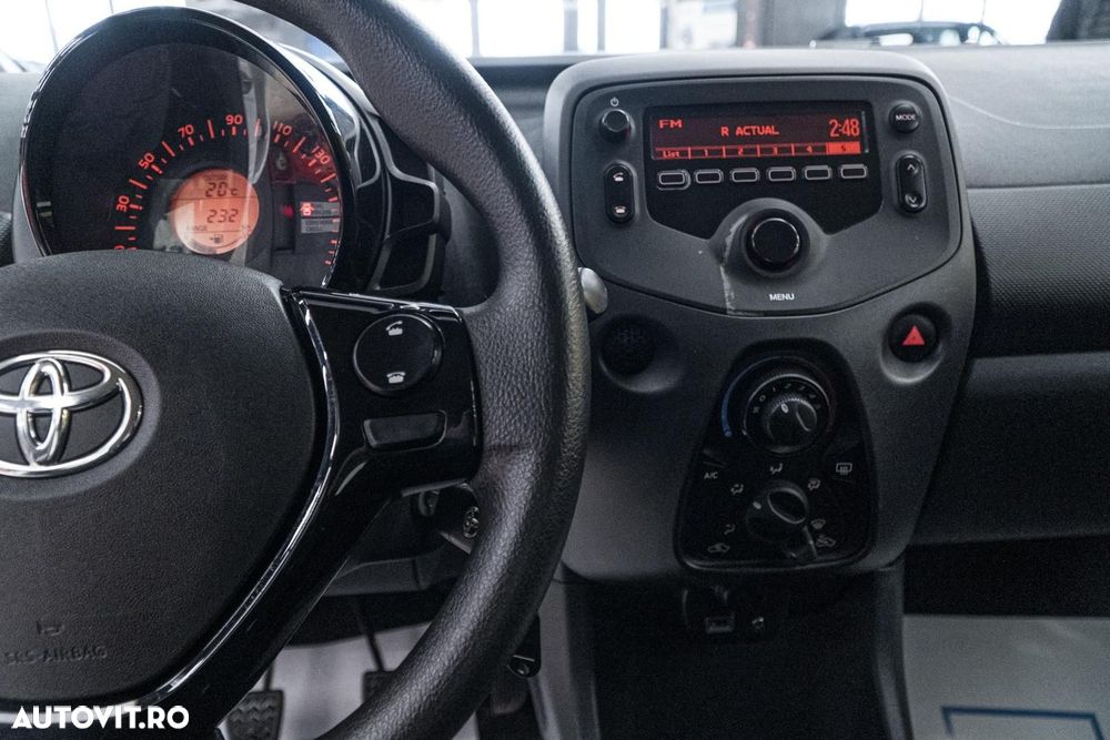 Toyota Aygo 1.0 VVY-I 5 usi X-style - 25