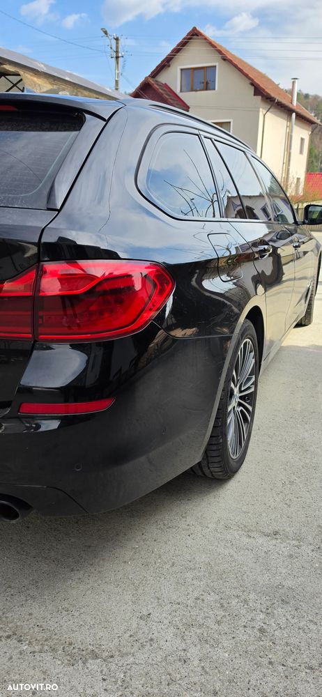BMW Seria 5 520d xDrive AT - 13