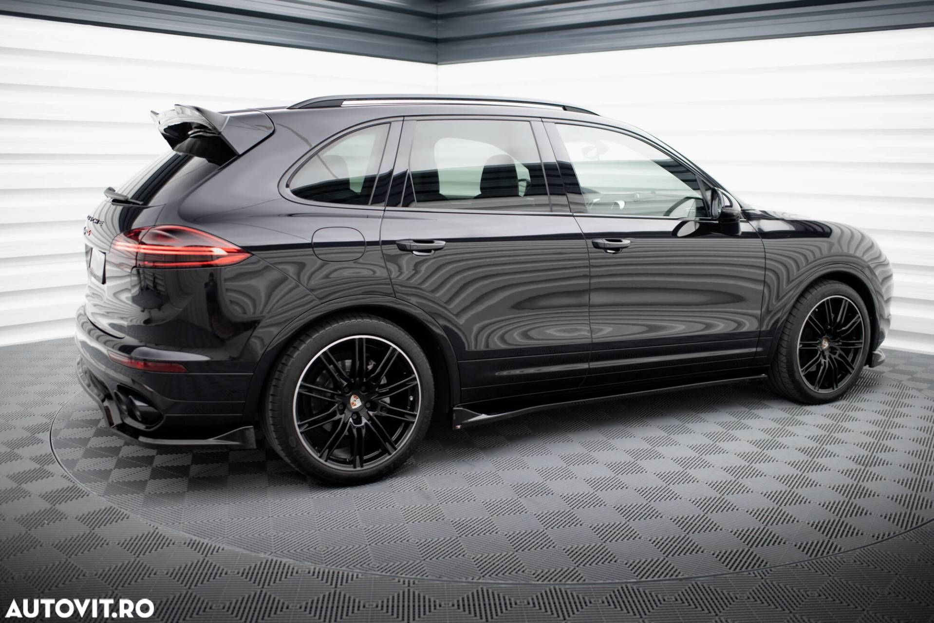 Pachet Exterior Prelungiri compatibil cu Porsche Cayenne Mk2 Maxton Design - 11