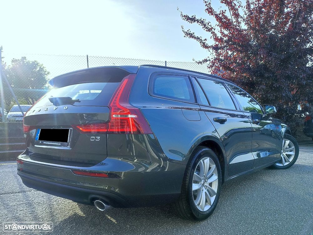 Volvo V60 2.0 D3 Momentum Geartronic - 5