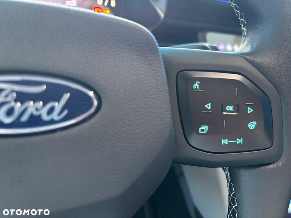 Ford Explorer - 25