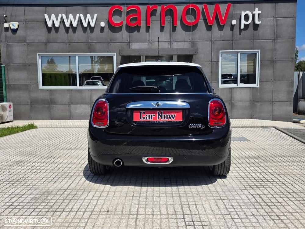 MINI 5 Portas Cooper D Auto - 11