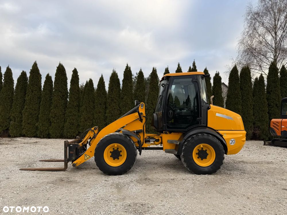JCB 409 / JEDYNIE 2219 MTH!!! / SILNIK DEUTZ / PIĘKNIE UTRZYMANA / ORYGINAŁ / ZADBANA / SPROWADZONA Z NIEMIEC / BEZ DPF ADBLUE / SILNA / 407 408 406 60 70 M 506 509 - 8
