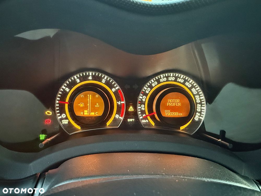 Toyota Auris 1.33 Dual-VVT-i - 11