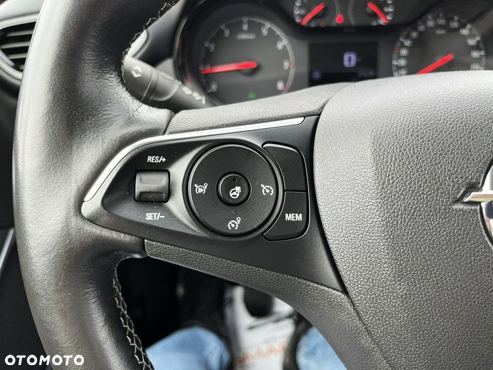 Opel Crossland X - 21