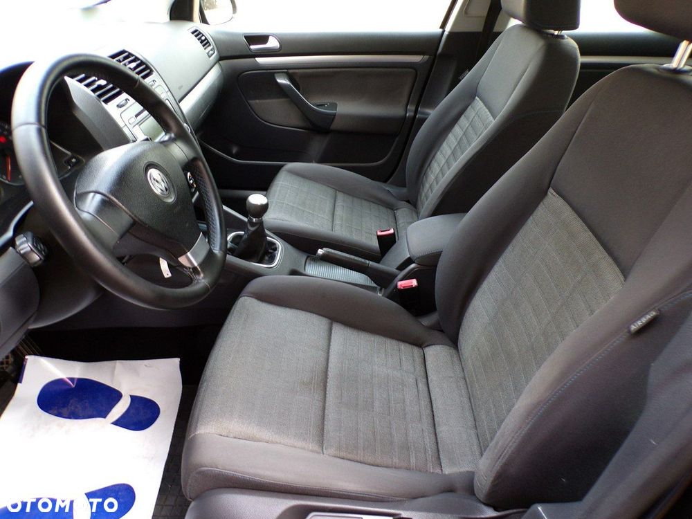 Volkswagen Golf - 18