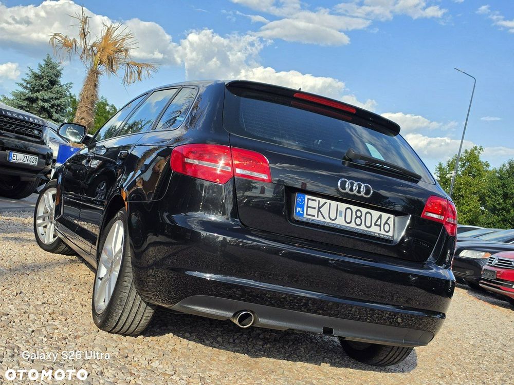 Audi A3 Sportback 1.6 TDI DPF S line Sportpaket - 13