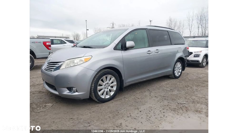 Toyota Sienna 3.5 XLE AWD - 1