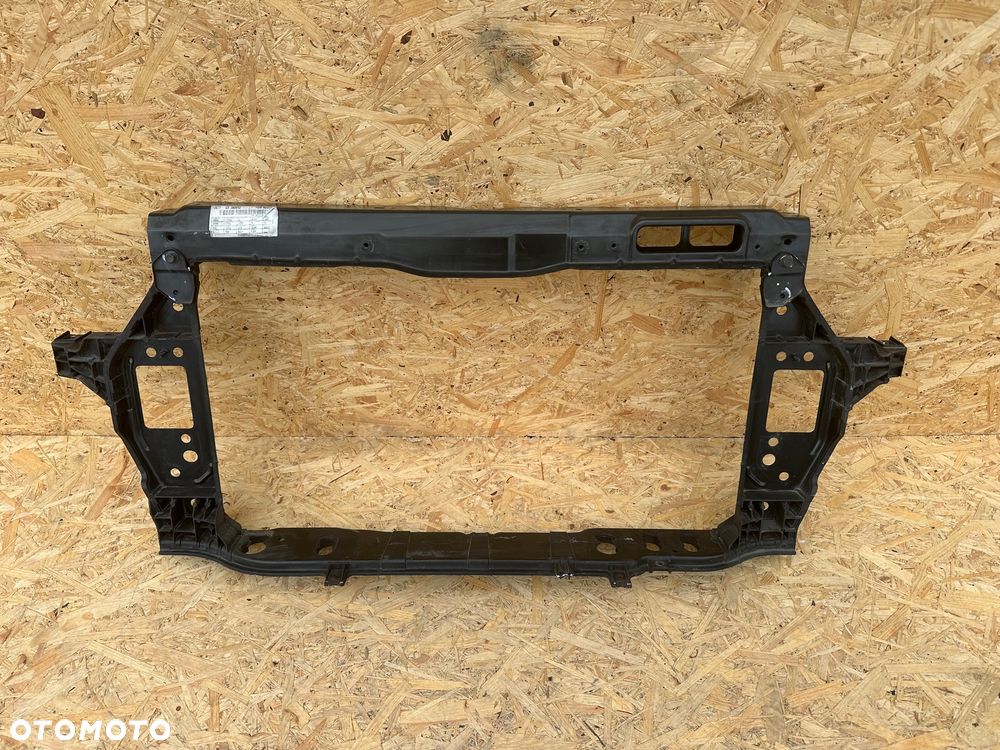 Hyundai I20 II pas przedni wzmocnienie 64101-C8000