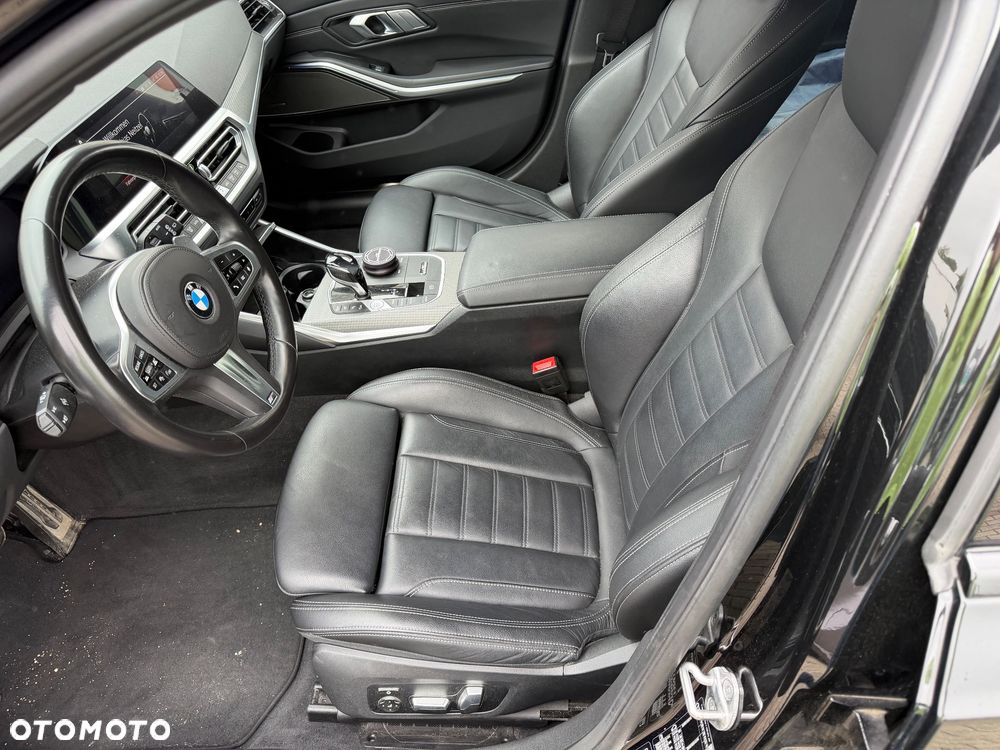 BMW Seria 3 330i xDrive M Sport - 8