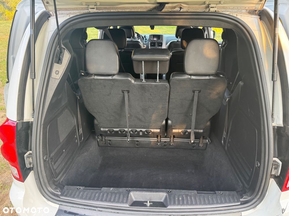 Dodge Grand Caravan 3.6 R/T - 29