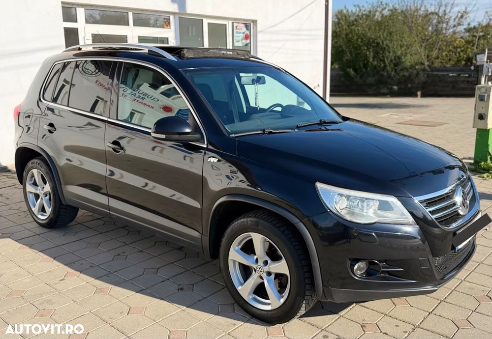 Volkswagen Tiguan - 1