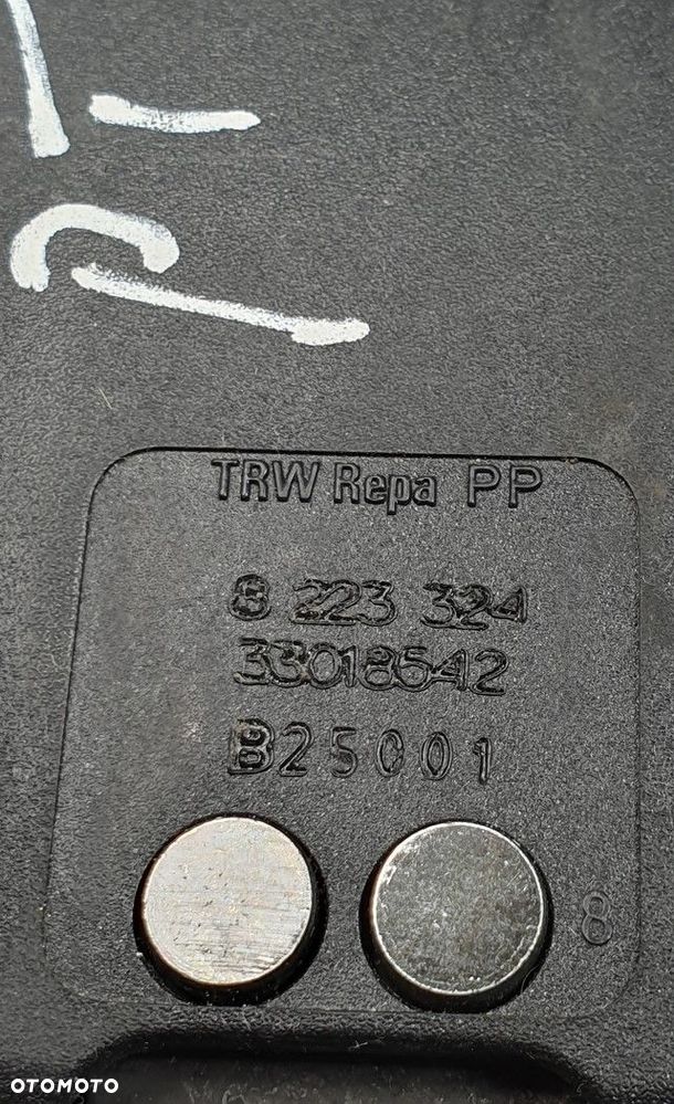 ZAPINKA PASA PRAWY TYŁ BMW 7 E65 8223324 - 2