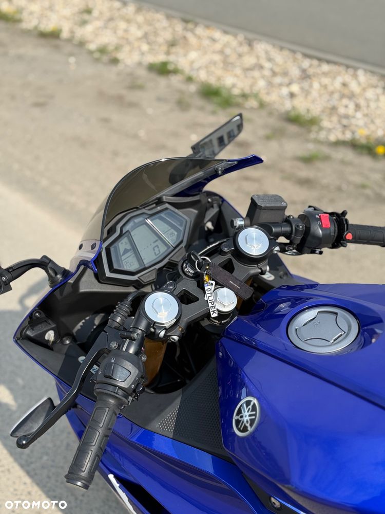 Yamaha YZF - 4