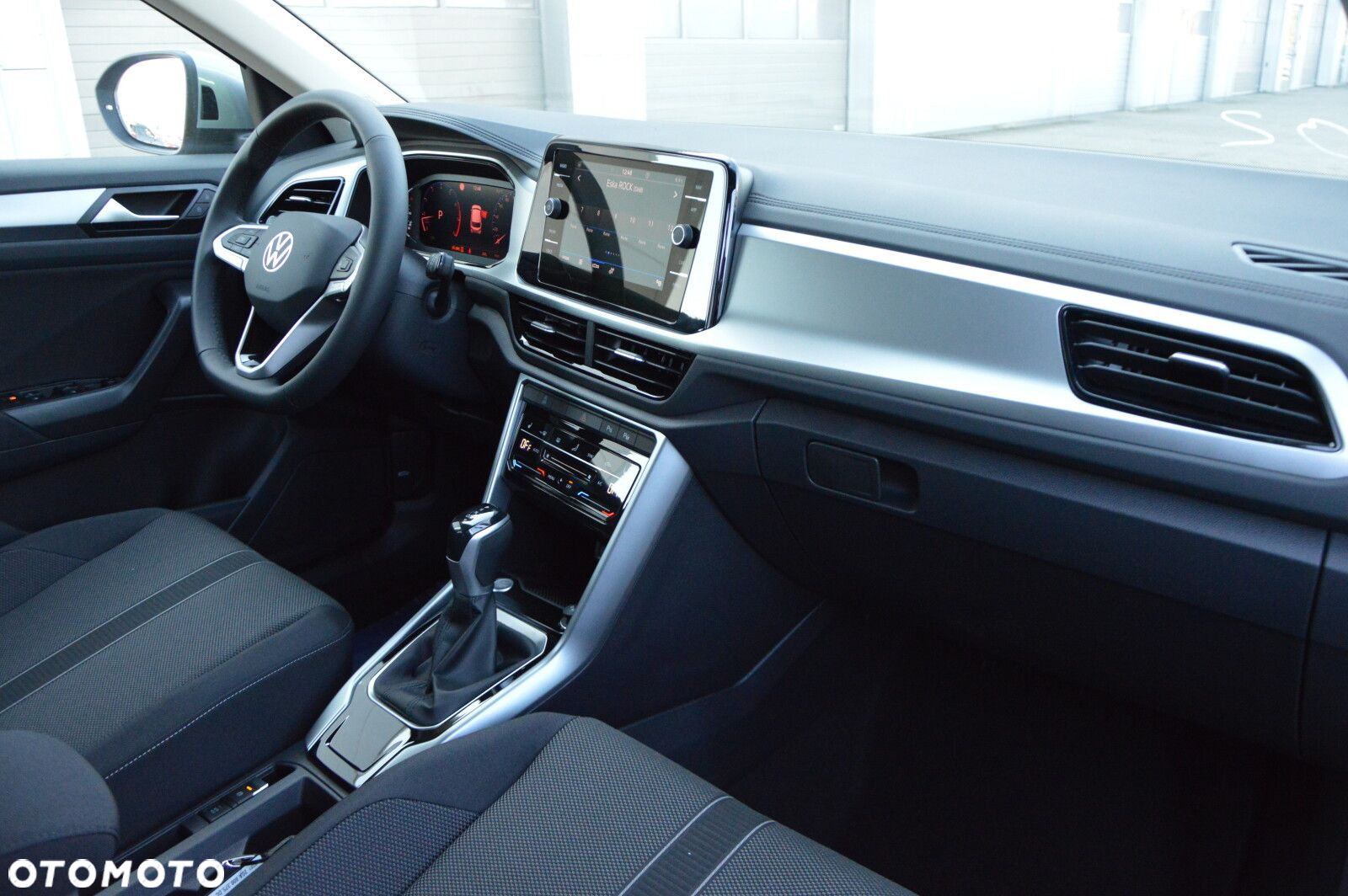 Volkswagen T-Roc - 12