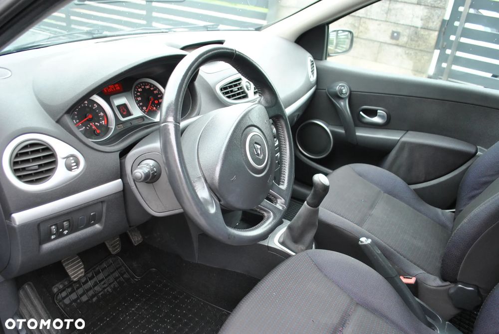 Renault Clio - 5