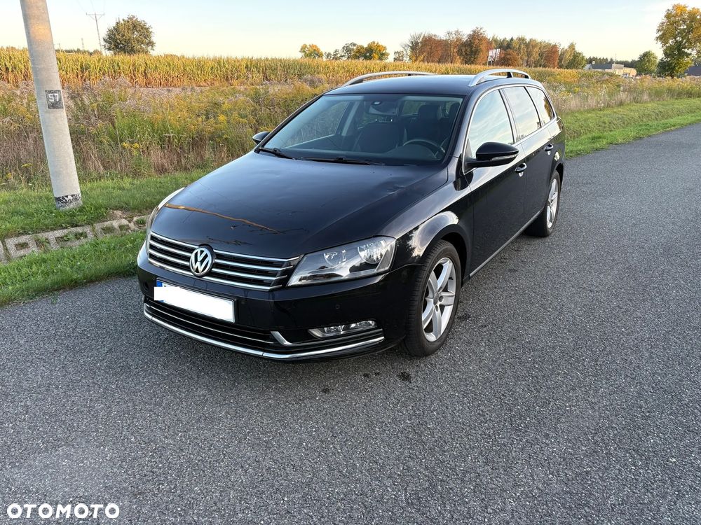 Volkswagen Passat - 1