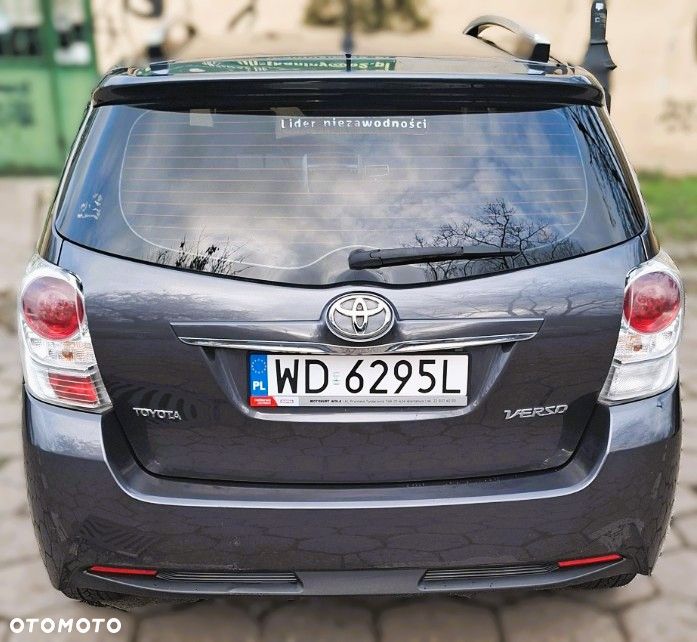 Toyota Verso 1.8 Premium 7os - 4