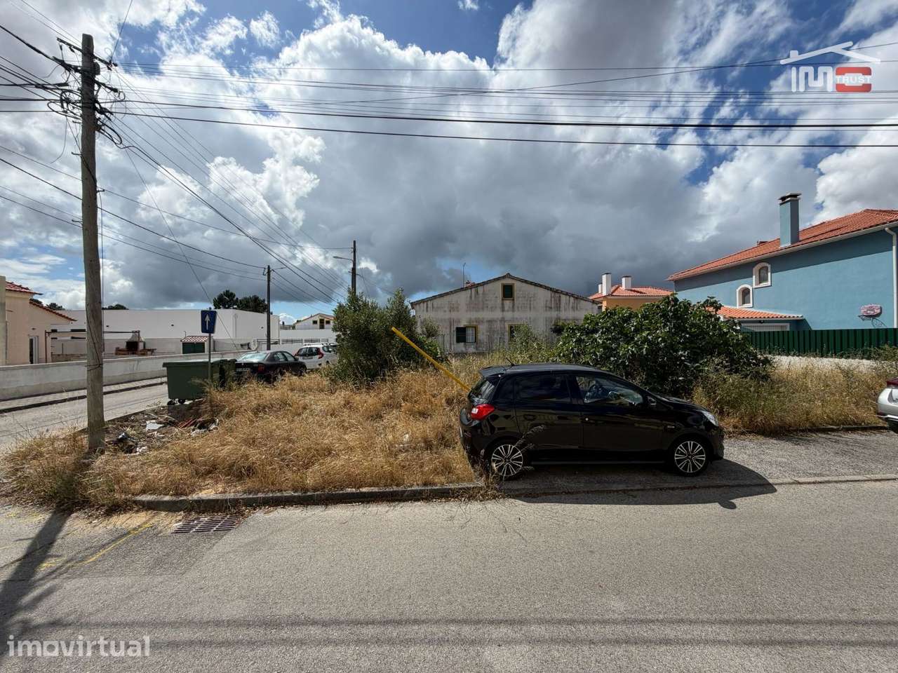 Terreno Urbano de Gaveto 300m2 para construção de Moradia em Azeitão - Grande imagem: 2/29
