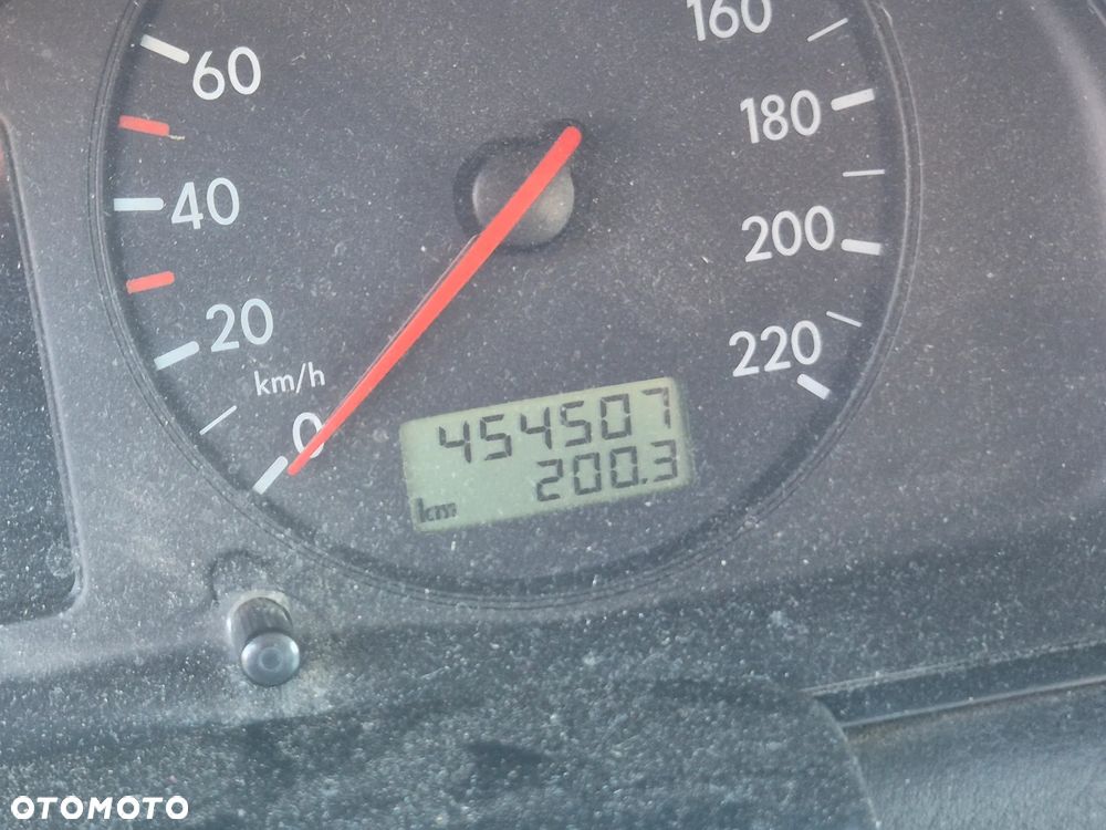 Volkswagen Passat 1.9 TDI - 8