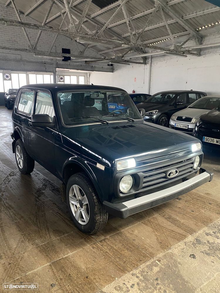 Lada Niva - 1