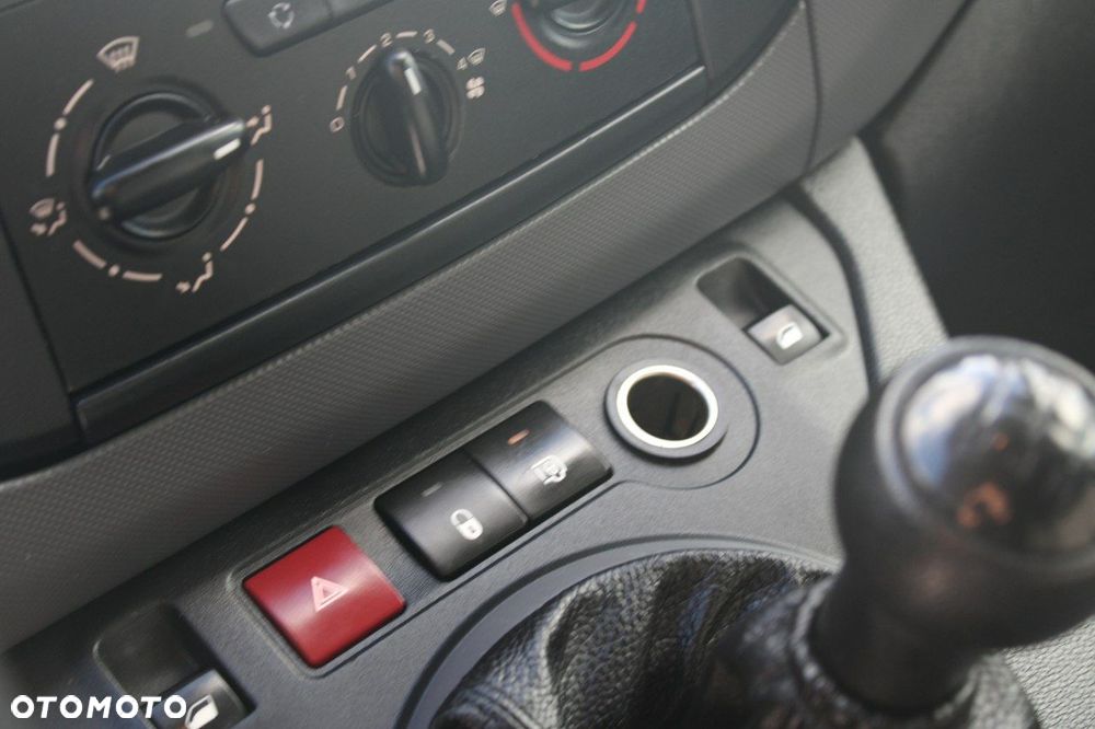 Peugeot Partner - 17