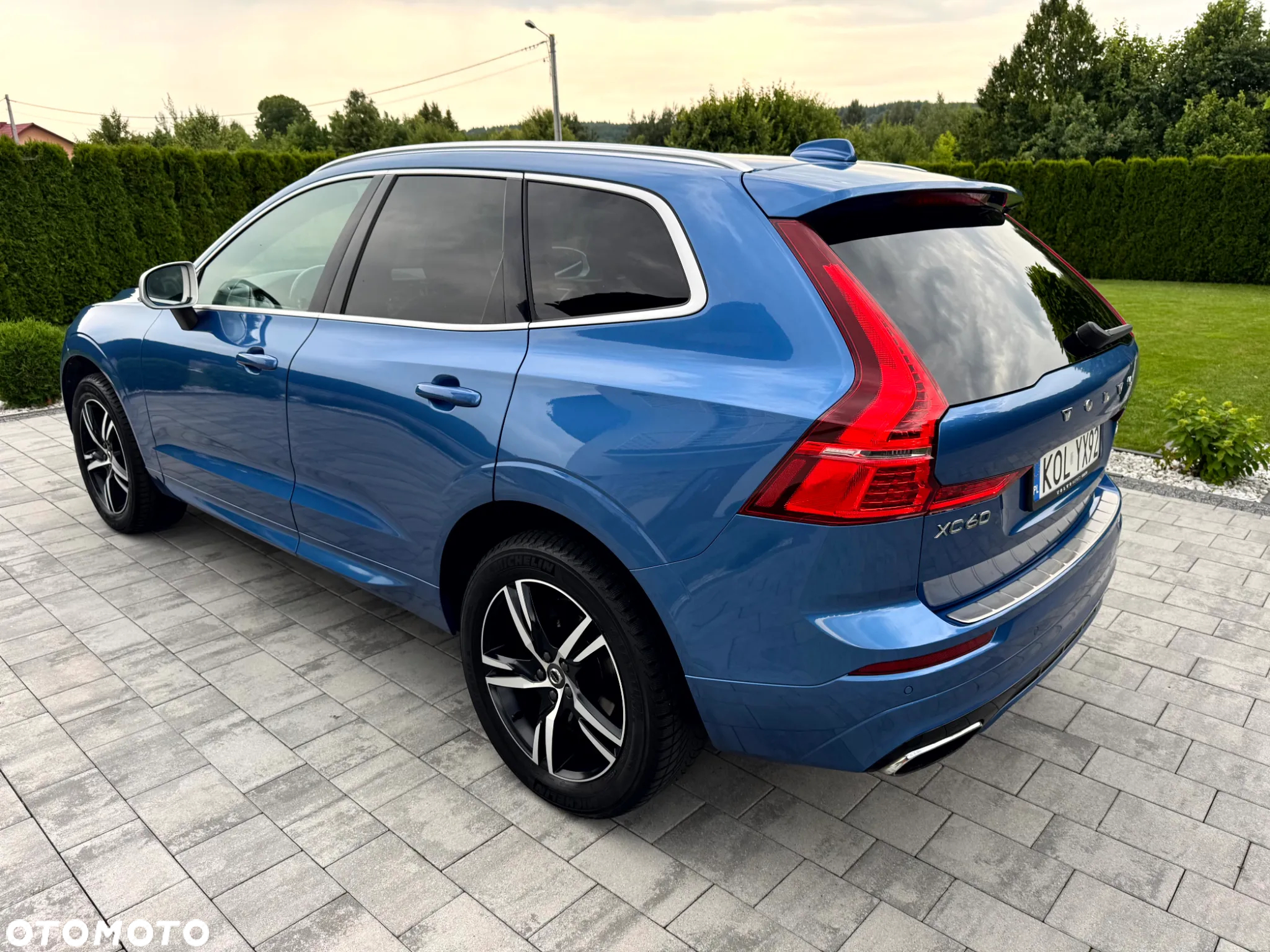 Volvo XC 60 T5 AWD R-Design - 6
