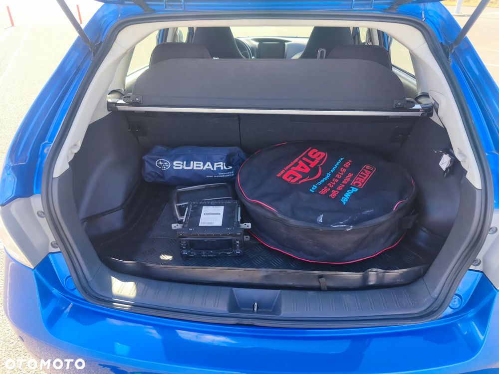 Subaru Impreza 2.0 RS - 12