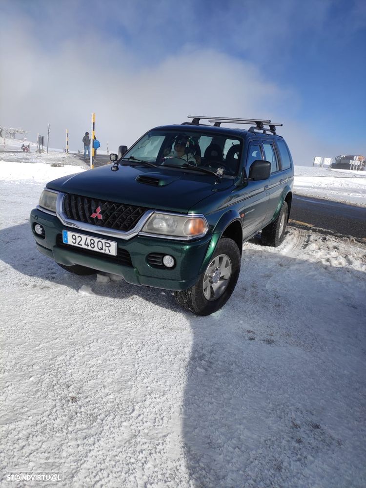 Mitsubishi Pajero Sport 2.5 TD GLS - 2