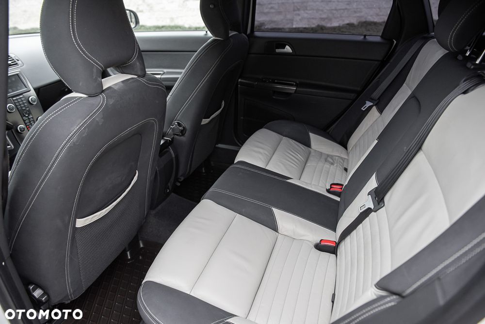 Volvo V50 T5 AWD RDesign - 21