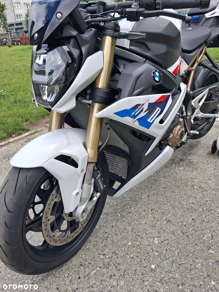 BMW S - 3