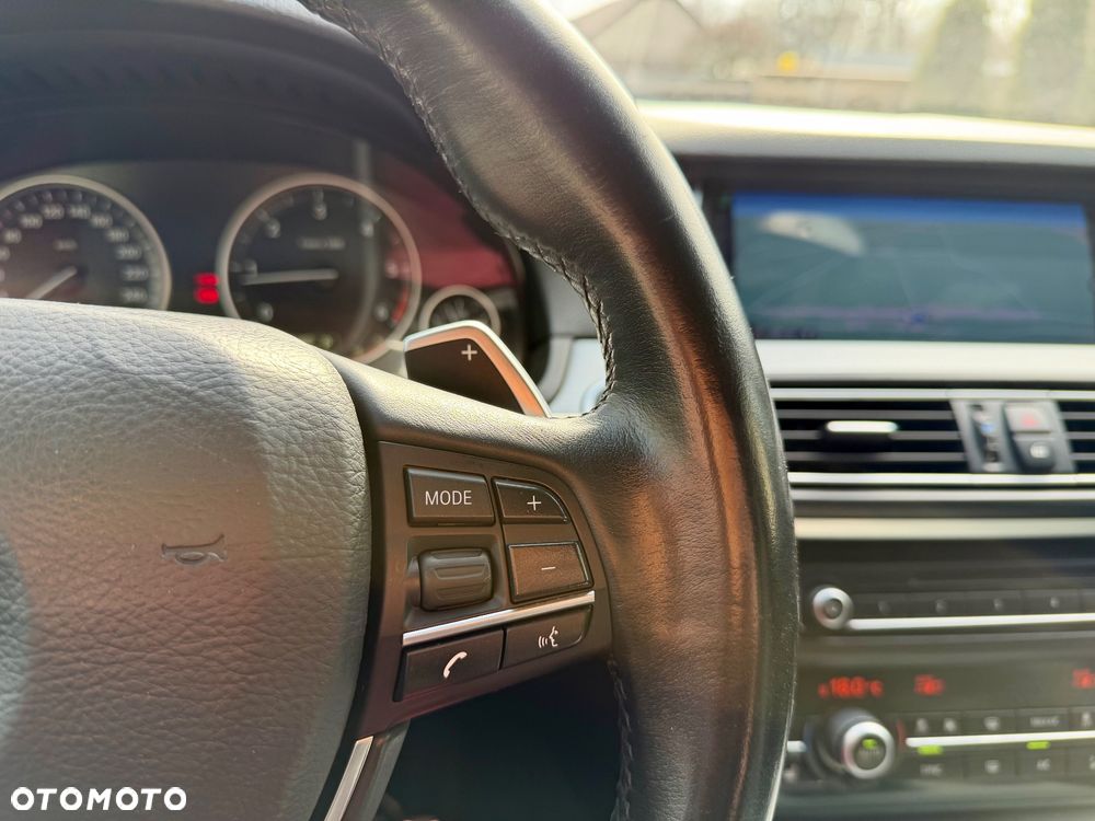 BMW Seria 5 520d Sport-Aut - 21