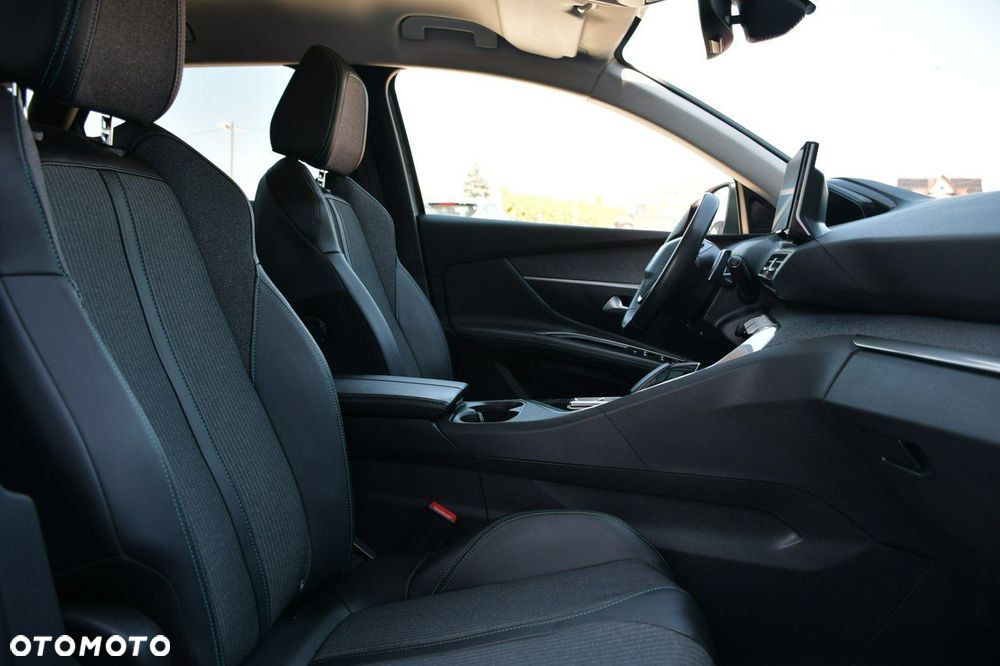 Peugeot 3008 1.6 PureTech Hybrid PHEV Allure Pack S&S EAT8 - 31