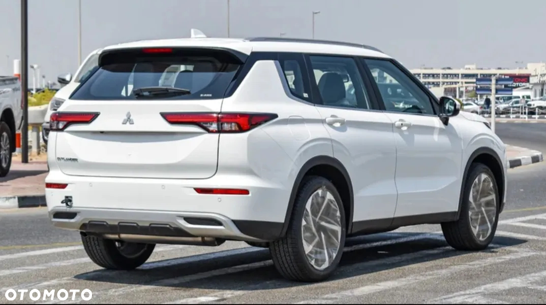 Mitsubishi Outlander - 21
