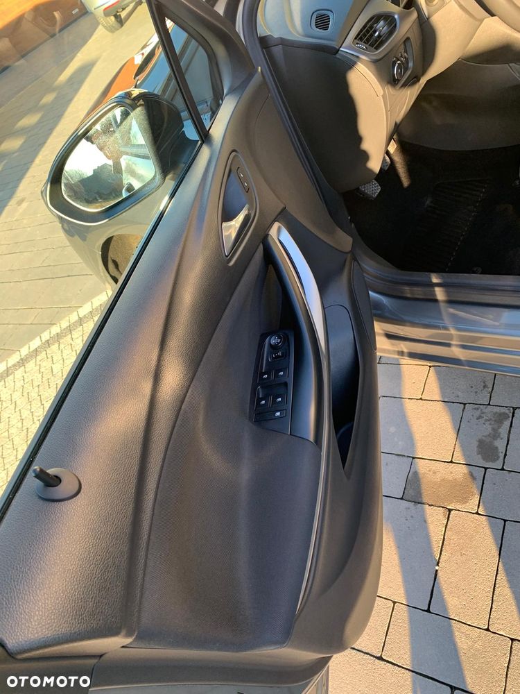 Opel Astra 1.2 T Edition S&S - 26