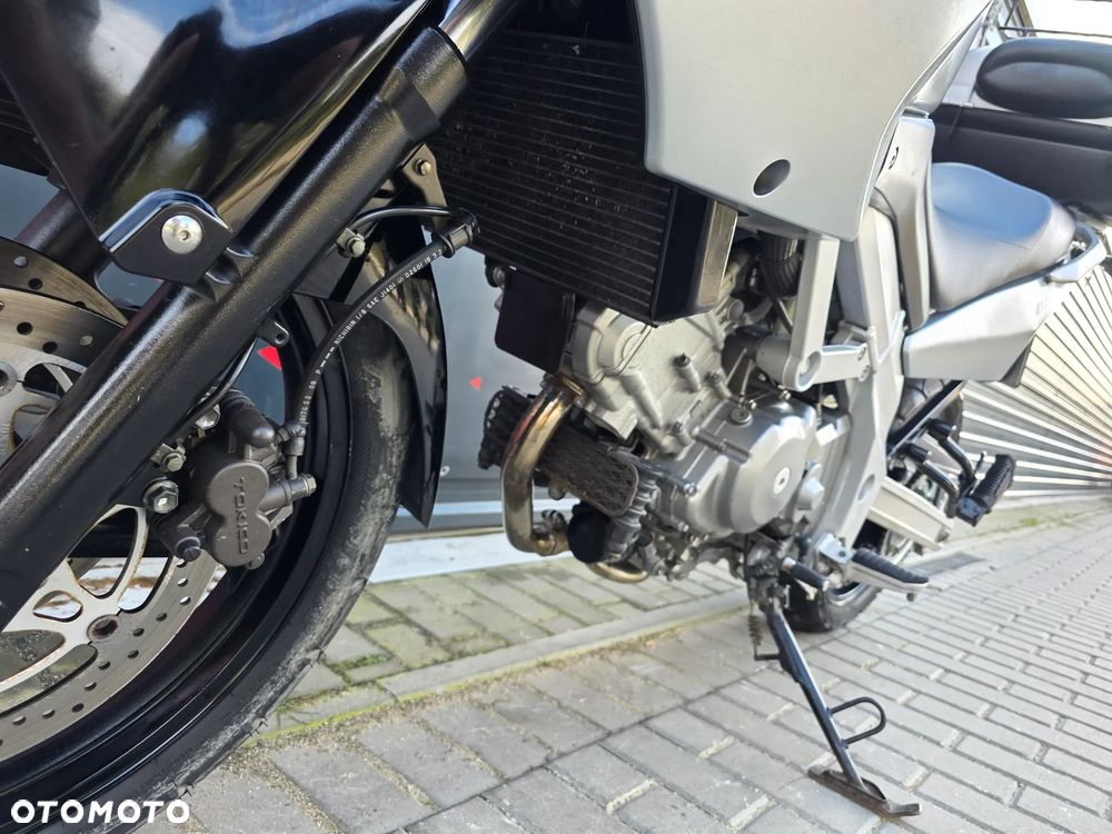 Suzuki DL - 15
