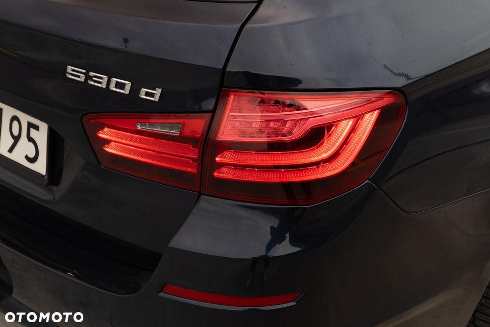 BMW Seria 5 530d Modern Line - 12