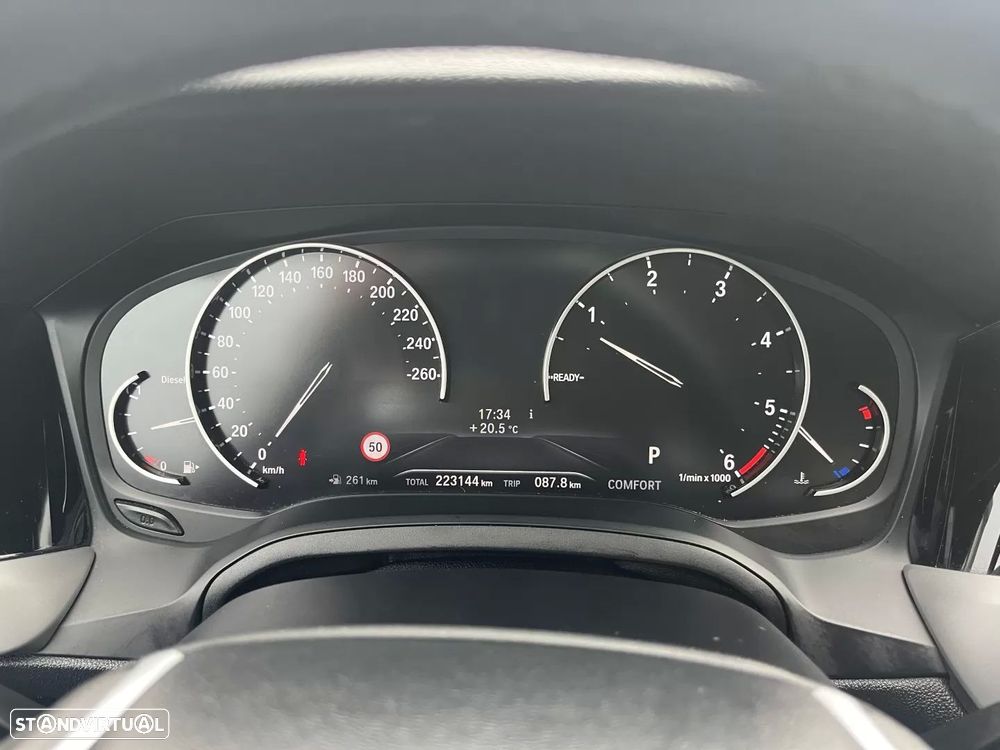 BMW 318 d Touring Aut. Sport Line - 32