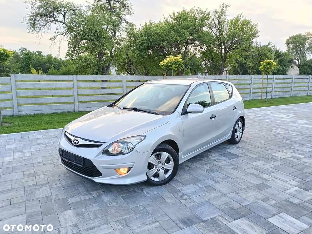 Hyundai i30 1.6 CRDi FIFA WM Edition - 1