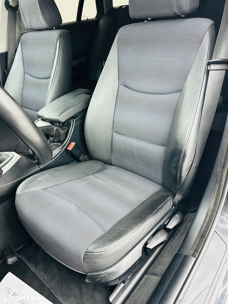 BMW Seria 3 318d DPF Edition Exclusive - 15