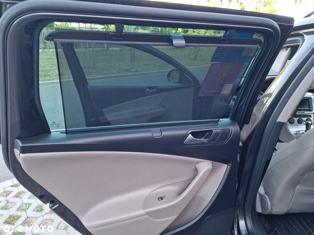 Volkswagen Passat Variant 2.0 TDI DPF DSG Highline - 20