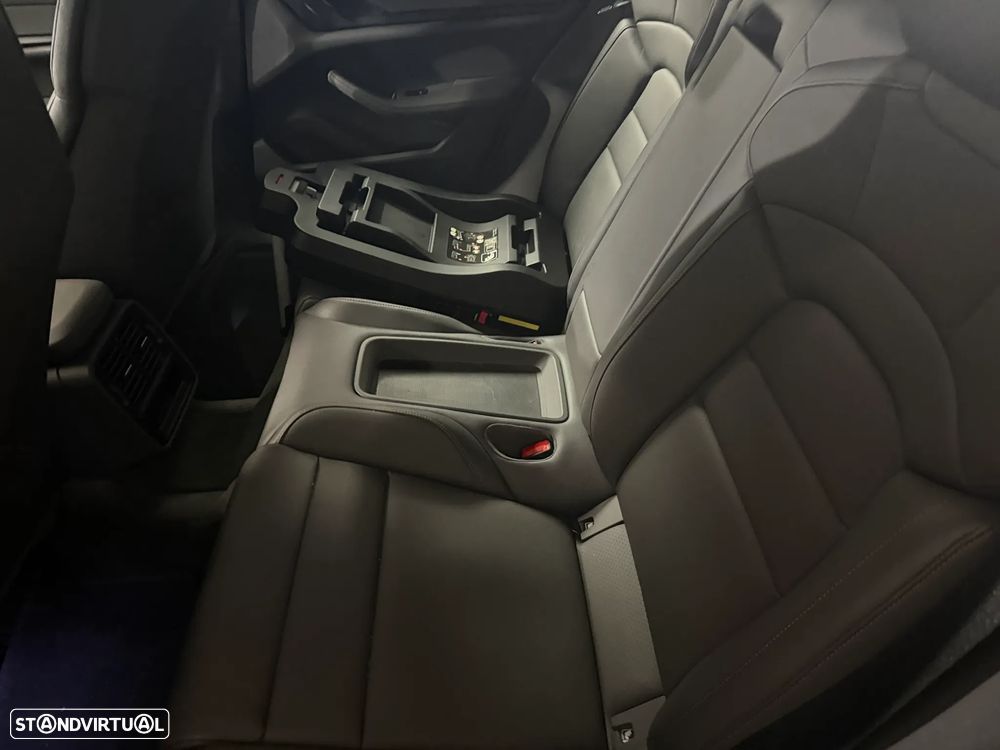 Porsche Taycan 4S - 15