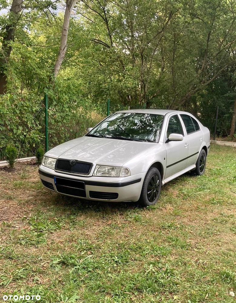 Skoda Octavia 1.6 Tour - 3