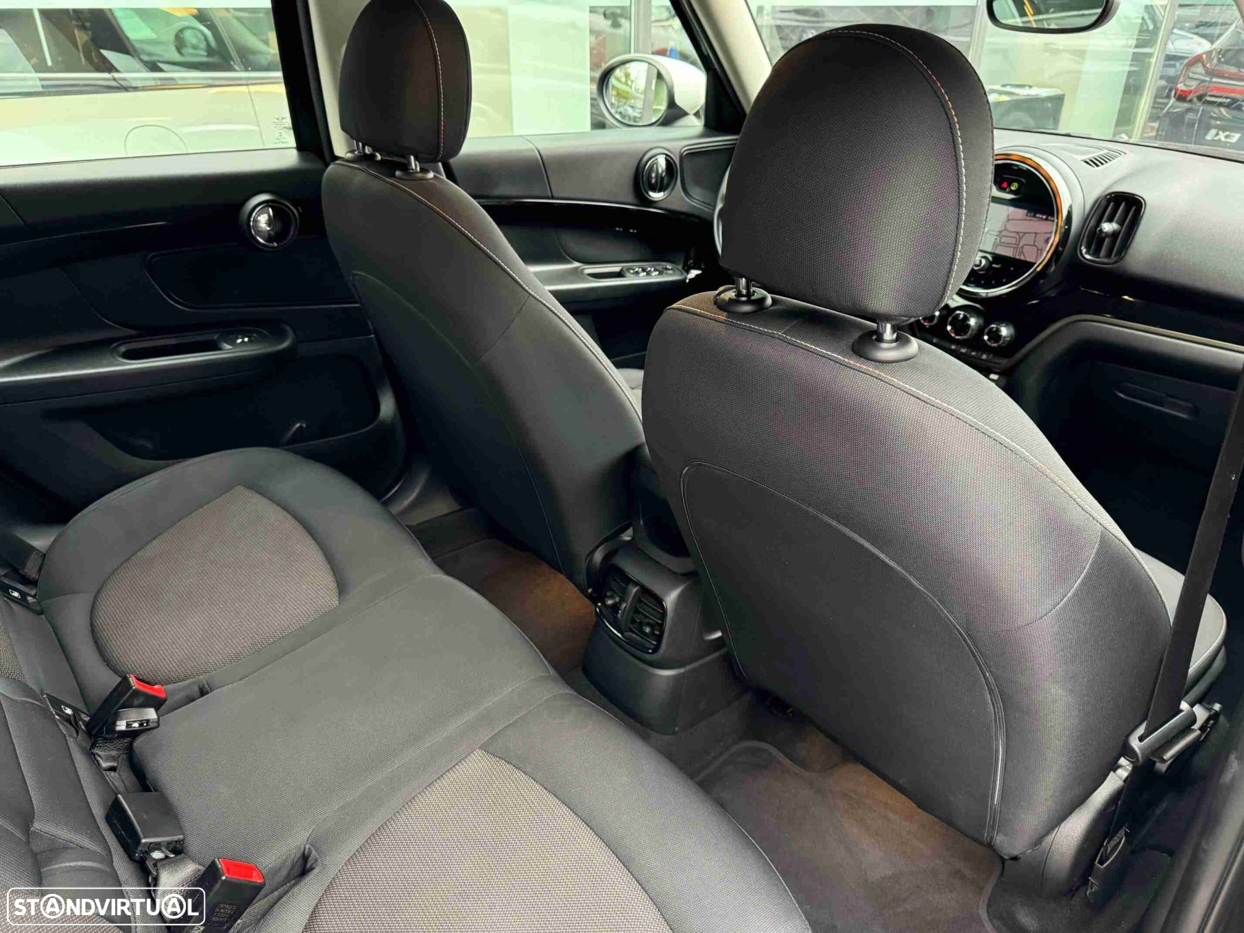 MINI Countryman Cooper SE ALL4 Auto - 17