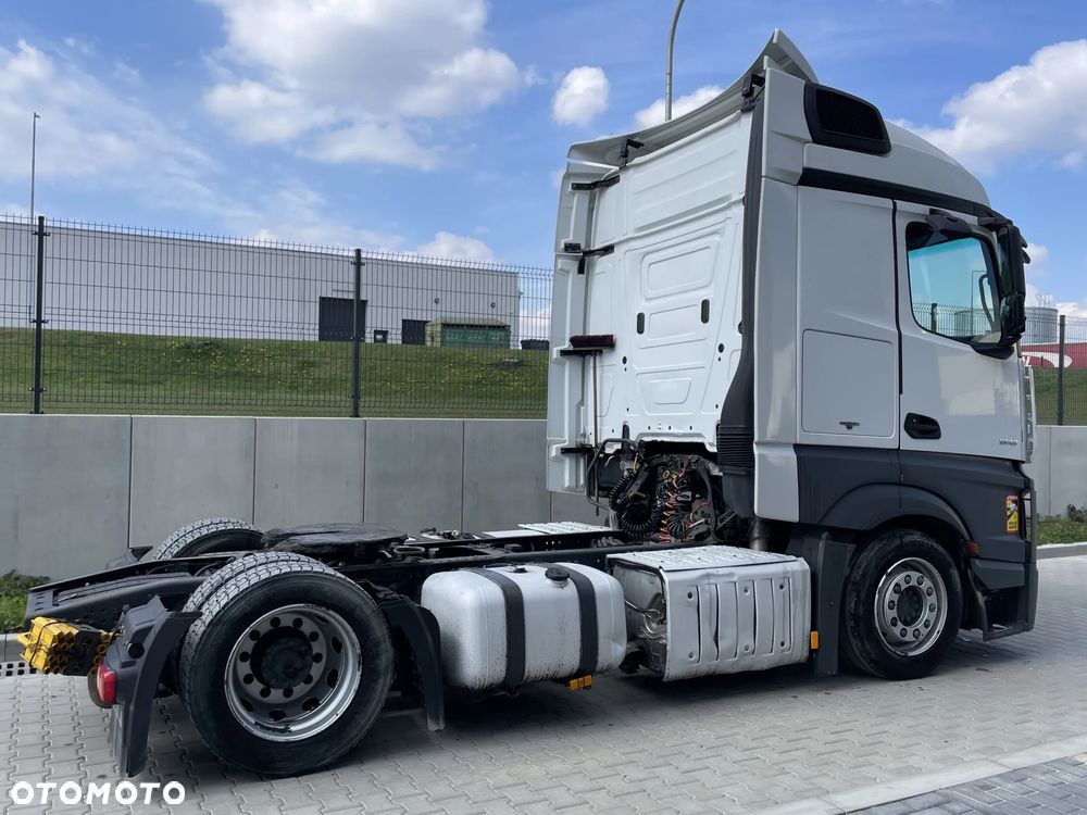 Mercedes-Benz Actros - 4