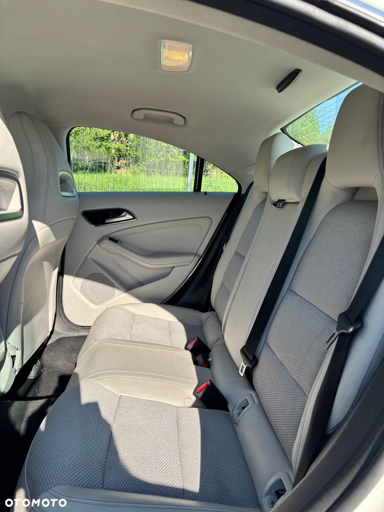 Mercedes-Benz CLA 200 - 10