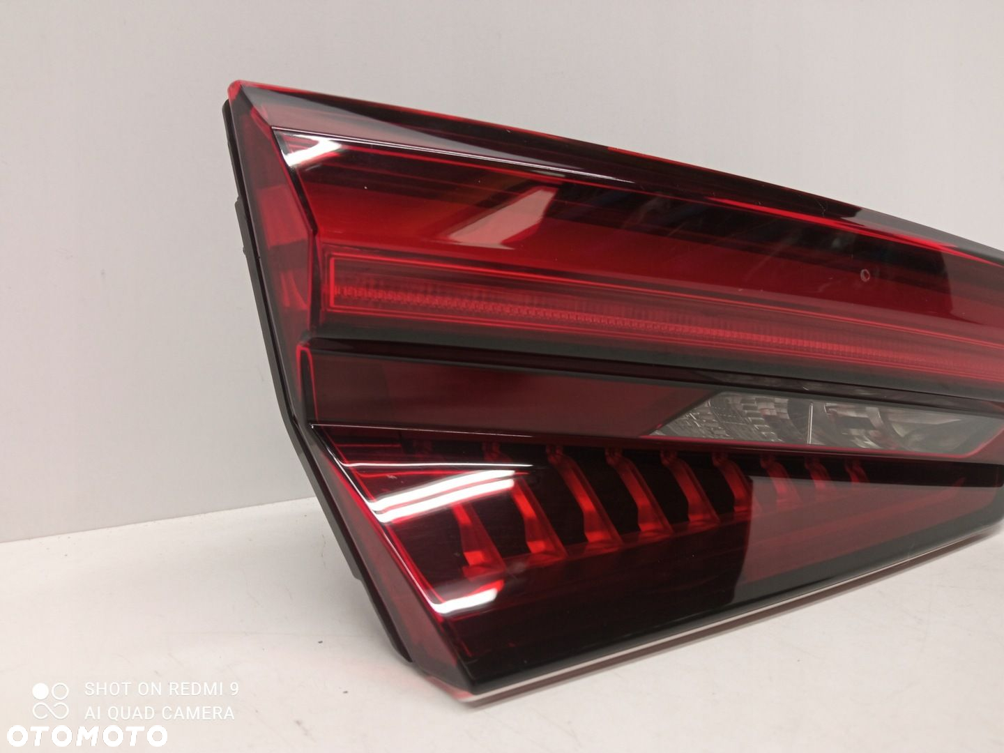 LAMPA LEWA TYLNA AUDI A5 B9 8W6945093M - 2