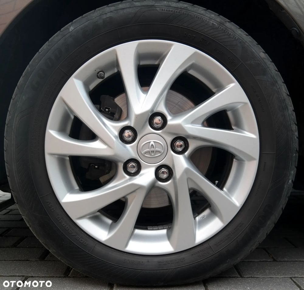 Toyota Auris 1.6 Premium - 9